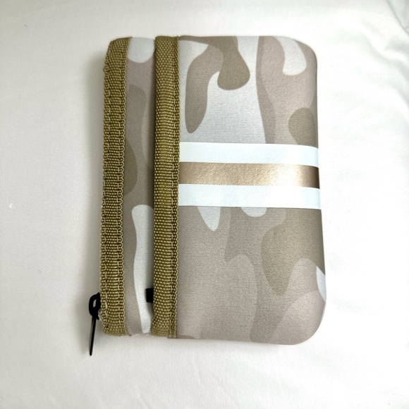 Haute Shore Neoprene Tote Cosmetic Eyeglass Wallet Wristlet Set Beach Lake - Picture 2 of 16